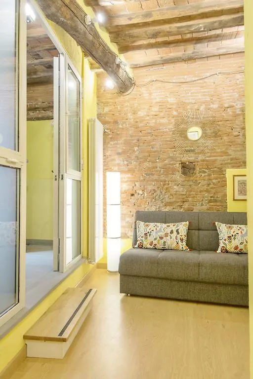 Cozybricks In Lucca - Apartments In Lucca Historical Center - Air Cond & Wifi -