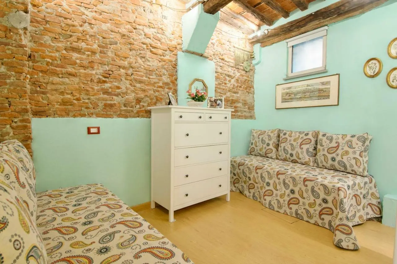Cozybricks In Lucca - Apartments In Lucca Historical Center - Air Cond & Wifi -