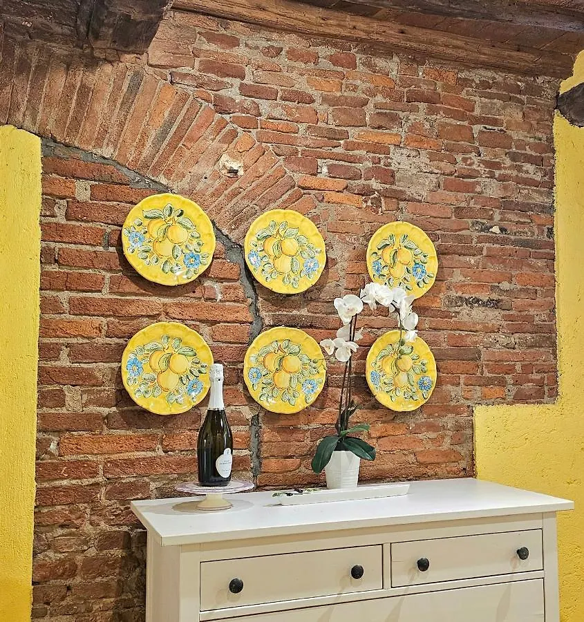 Cozybricks In Lucca - Apartments In Lucca Historical Center - Air Cond & Wifi - 0*,  Italië