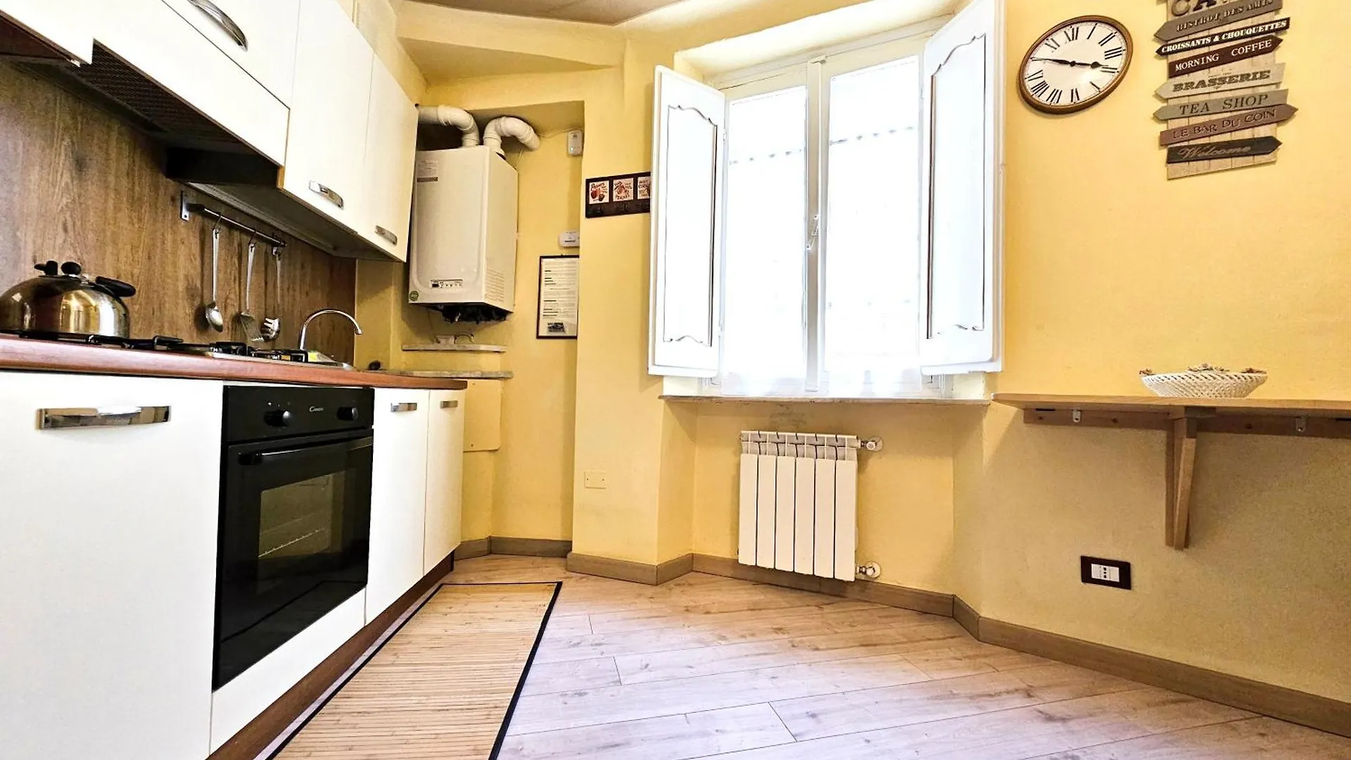 Cozybricks In Lucca - Apartments In Lucca Historical Center - Air Cond & Wifi - Italy