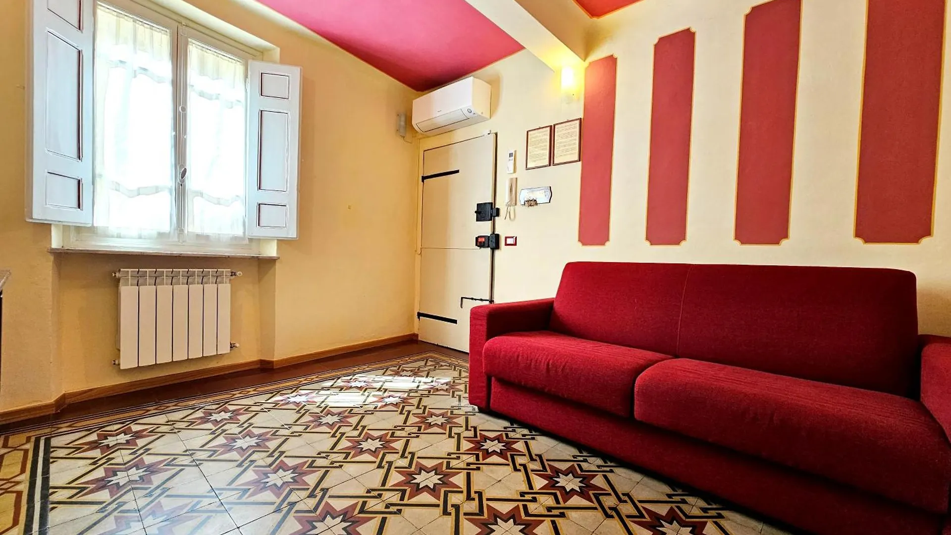 Cozybricks In Lucca - Apartments In Lucca Historical Center - Air Cond & Wifi - Italië